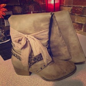 Hot Tomato “Thelma” knee high boots!